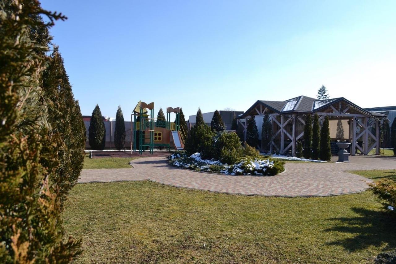 Hotel Perlyna Ars Стрий Екстериор снимка